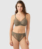 Retro Chic Full Figure Underwire Bra Bungee Cord