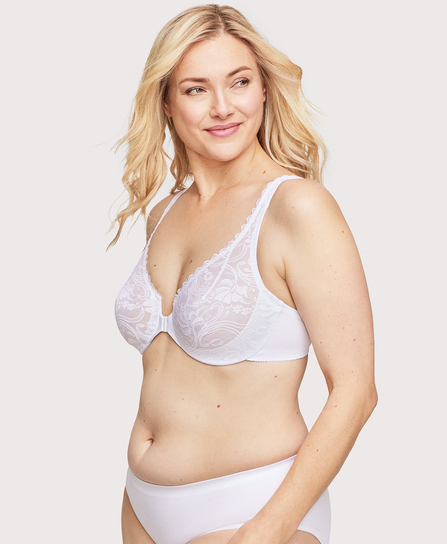 Lamious Front Closure Bra, Plus Size Lace Full Coverage Front Closure Bra  Front-Close Bras (Color : Red, Size : Medium) : : Clothing, Shoes  & Accessories